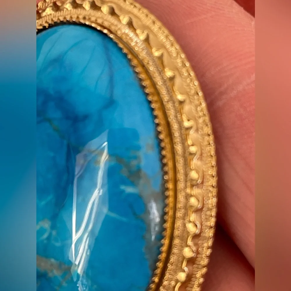 Vintage blue‎ veined cabochon pendant set in gold tone rhodium-gift for her